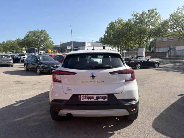 Renault Captur image 2