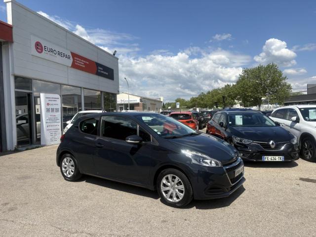 Peugeot 208 image 2