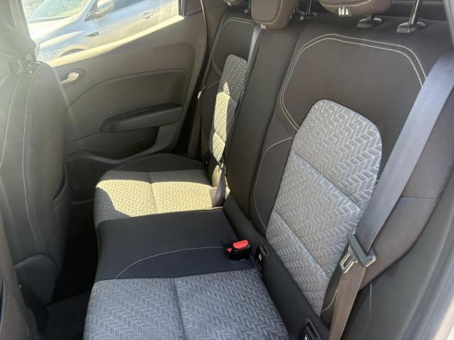 Renault Clio image 9