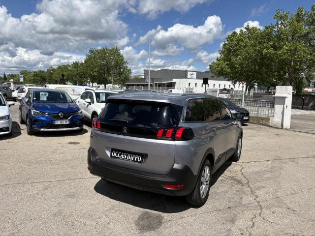 Peugeot 5008 image 6