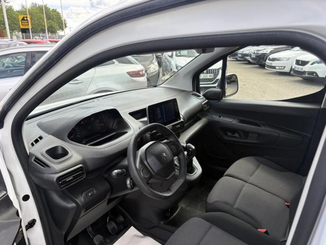 Peugeot Partner image 2