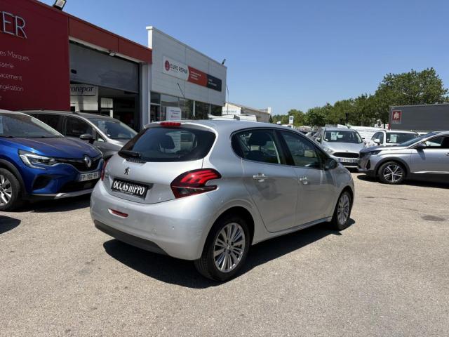 Peugeot 208 image 5