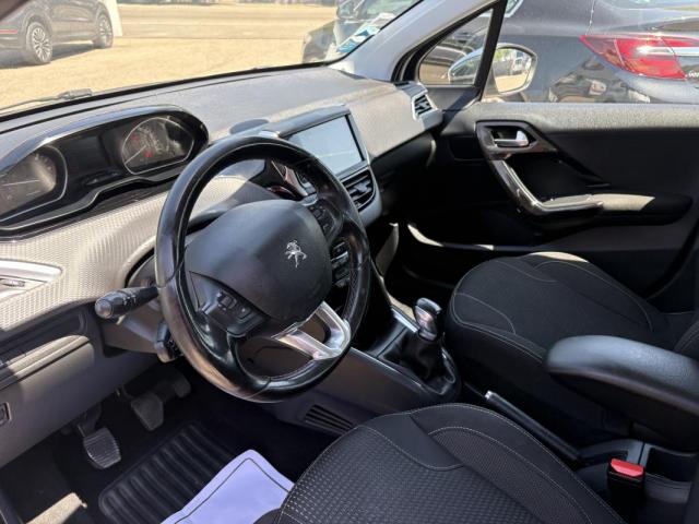 Peugeot 208 image 4