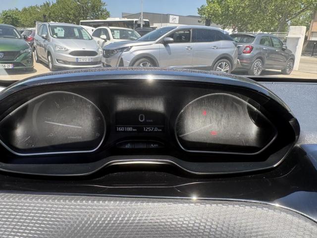 Peugeot 208 image 6