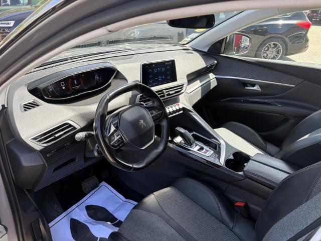 Peugeot 3008 image 2