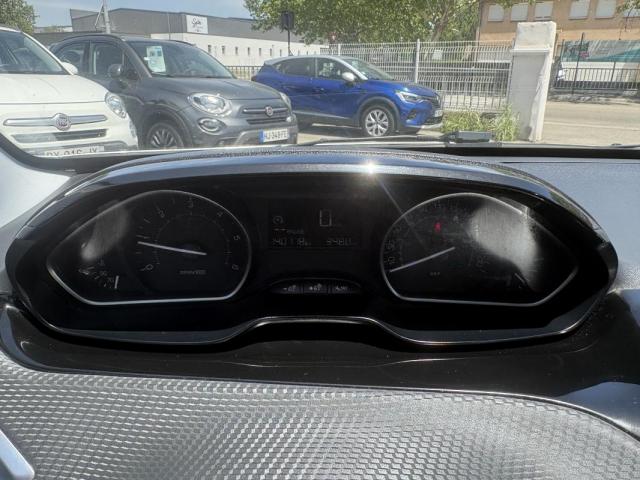 Peugeot 2008 image 7