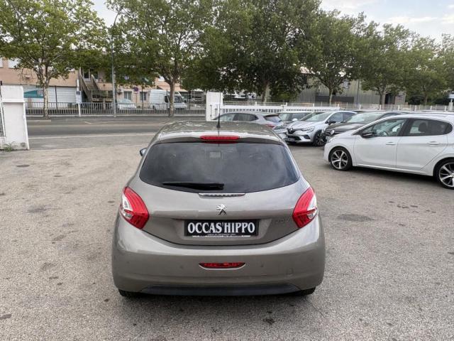 Peugeot 208 image 5