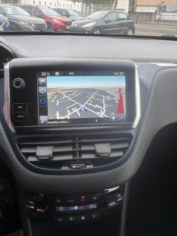Peugeot 2008 image 6