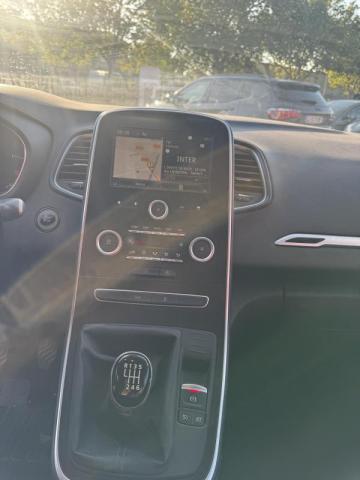 Renault Grand Scénic image 1