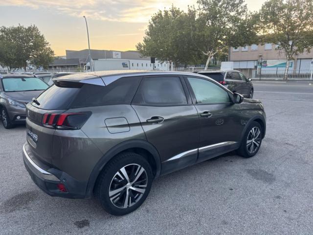 Peugeot 3008 image 4
