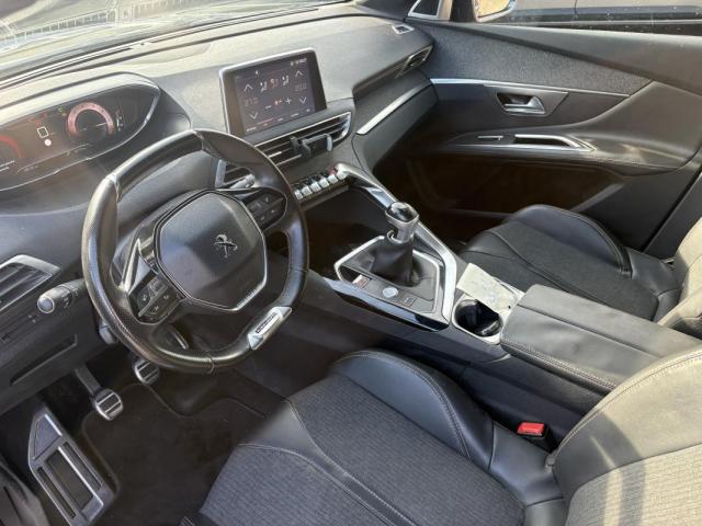 Peugeot 3008 image 3