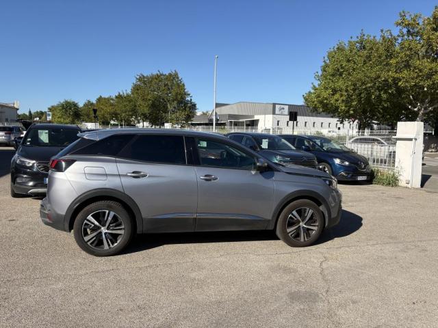 Peugeot 3008 image 1