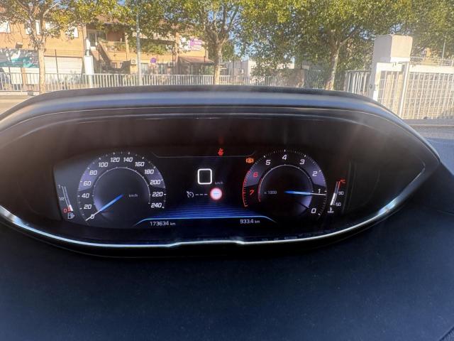 Peugeot 3008 image 6