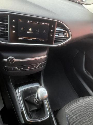 Peugeot 308 image 3