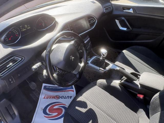 Peugeot 308 image 2