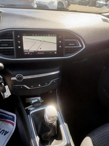 Peugeot 308 image 3