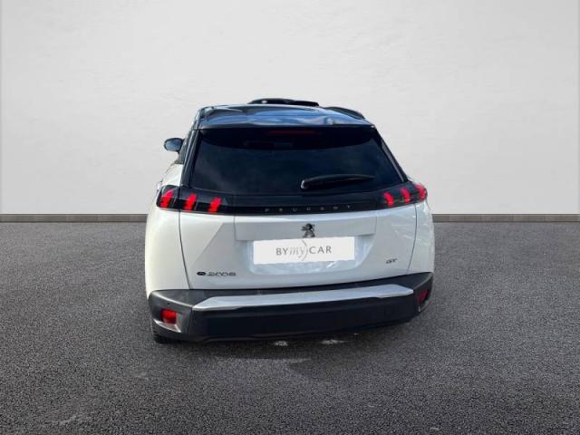 Peugeot 2008 image 2