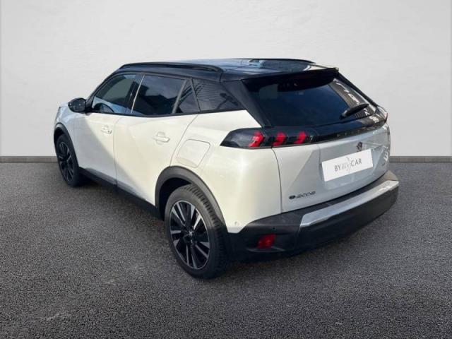 Peugeot 2008 image 1
