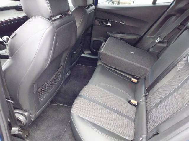 Peugeot 2008 image 2