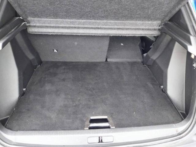 Peugeot 2008 image 8