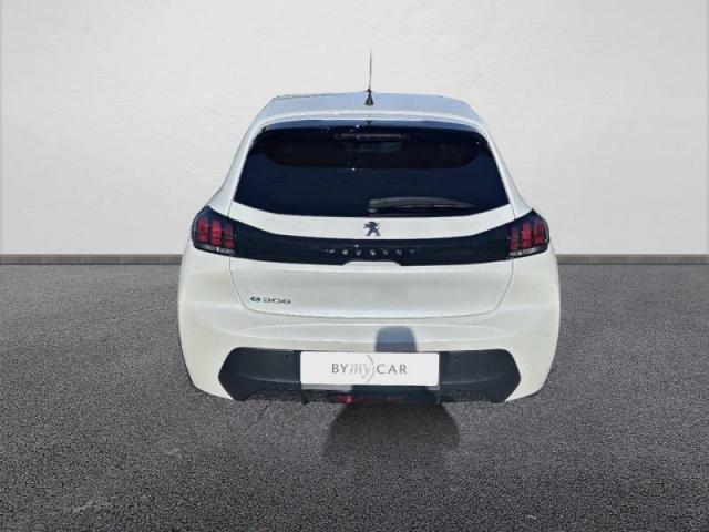 Peugeot 208 image 6
