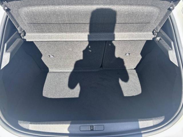 Peugeot 208 image 3