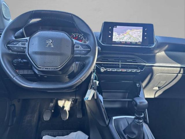 Peugeot 2008 image 4