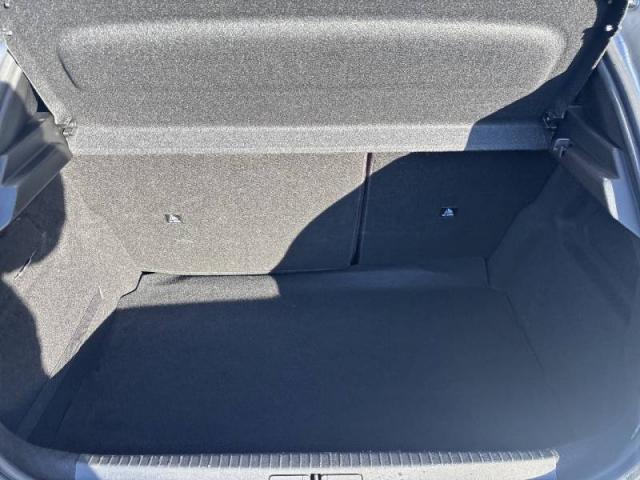 Peugeot 208 image 9