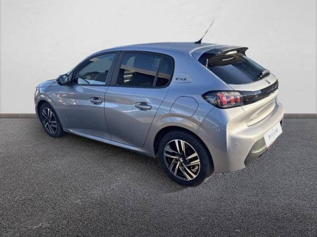Peugeot 208 image 7