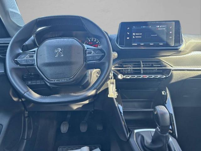 Peugeot 208 image 6