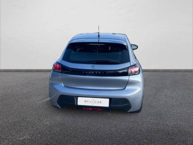 Peugeot 208 image 8