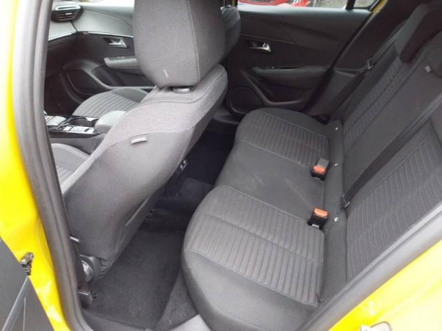 Peugeot 208 image 8