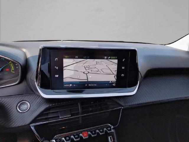 Peugeot 208 image 3