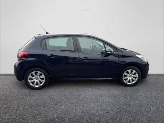 Peugeot 208 image 5