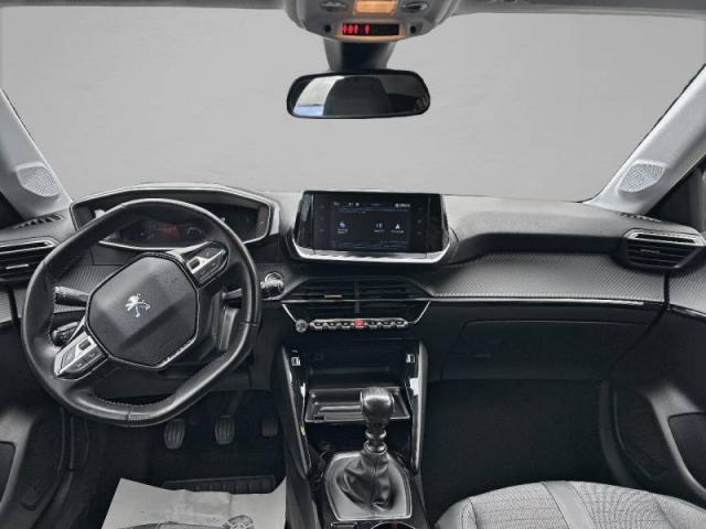 Peugeot 208 image 3