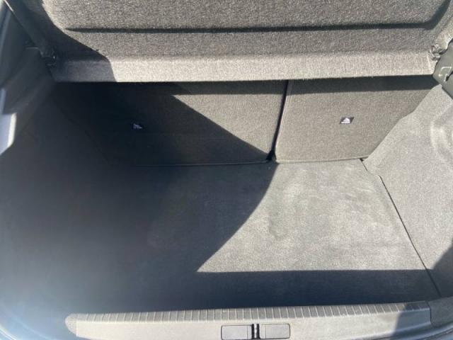 Peugeot 208 image 7