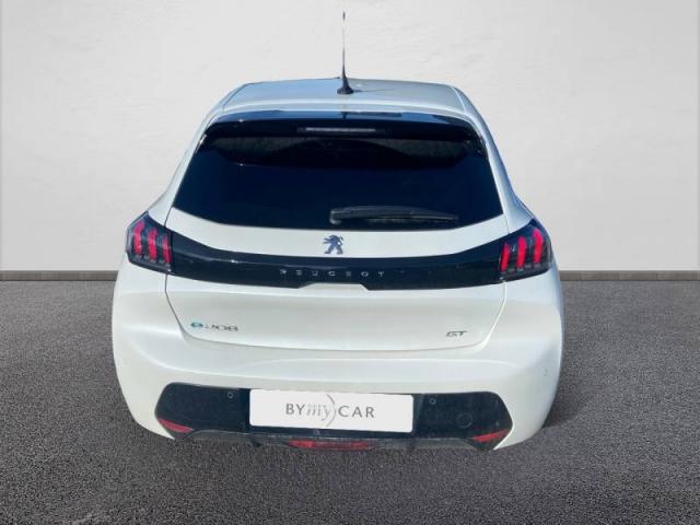 Peugeot 208 image 6