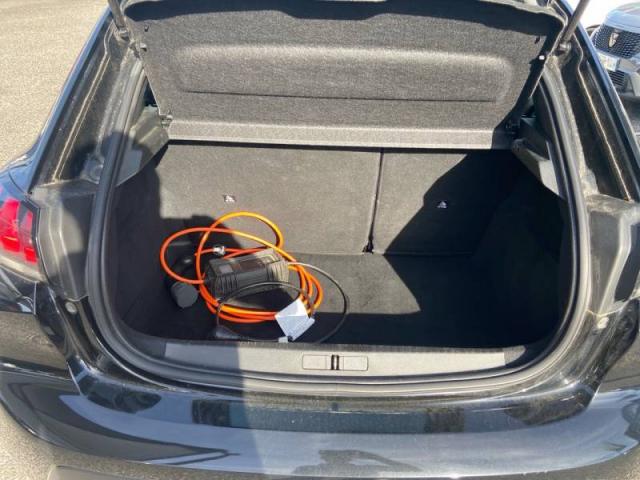 Peugeot 208 image 3