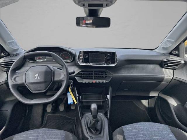 Peugeot 208 image 3