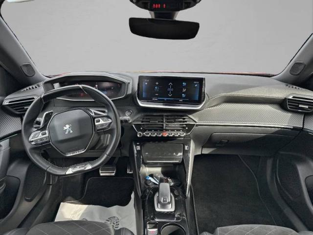 Peugeot 2008 image 8