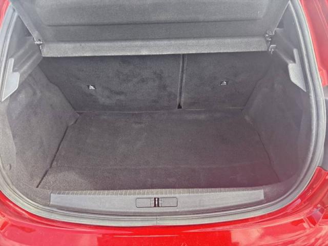 Peugeot 208 image 2