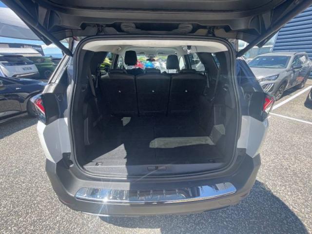 Peugeot 5008 image 1