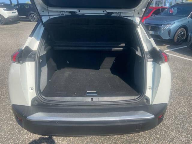 Peugeot 2008 image 2