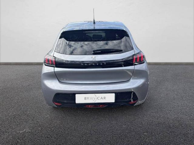 Peugeot 208 image 8