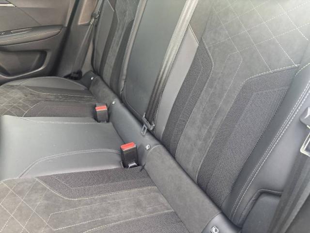 Peugeot 2008 image 7