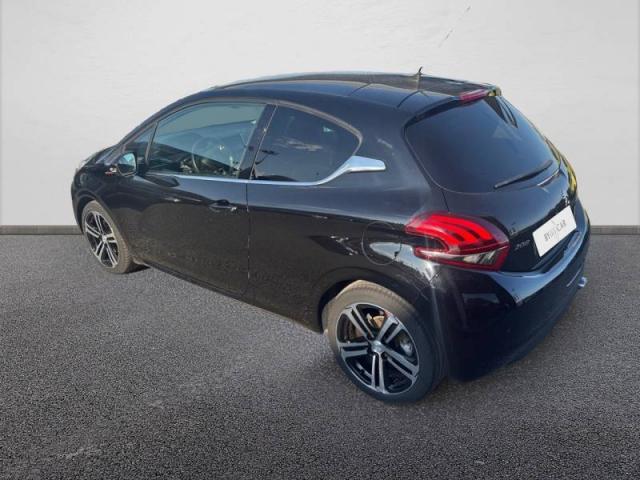 Peugeot 208 image 8