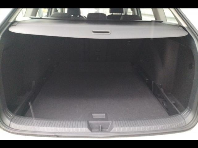 Volkswagen Golf image 9