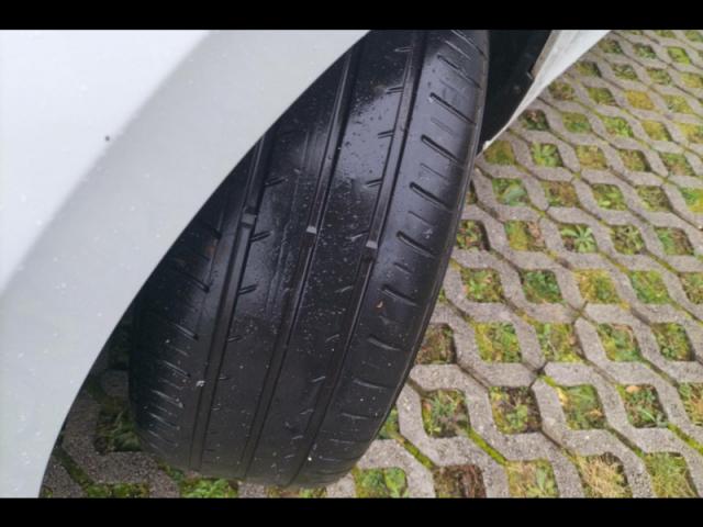 Volkswagen Golf image 8