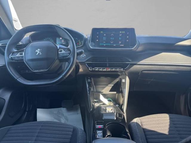 Peugeot 2008 image 8