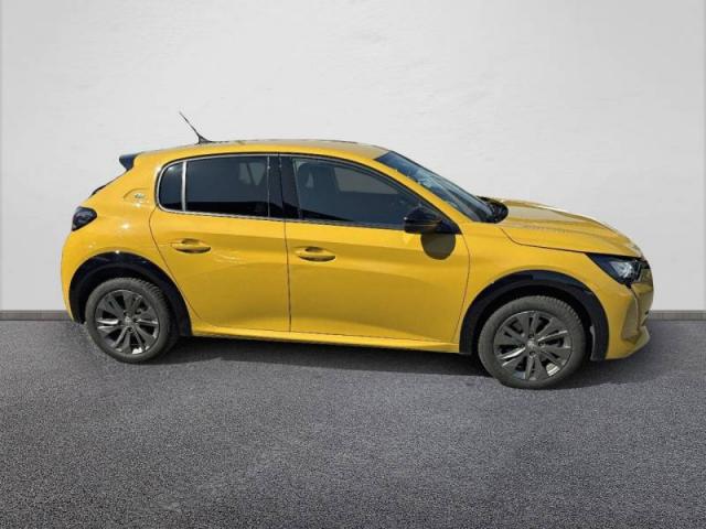 Peugeot 208 image 8